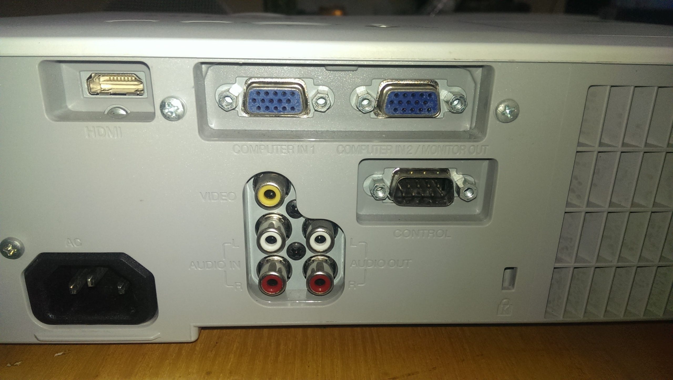 HITACHI CP-EX250 - Ảnh 2