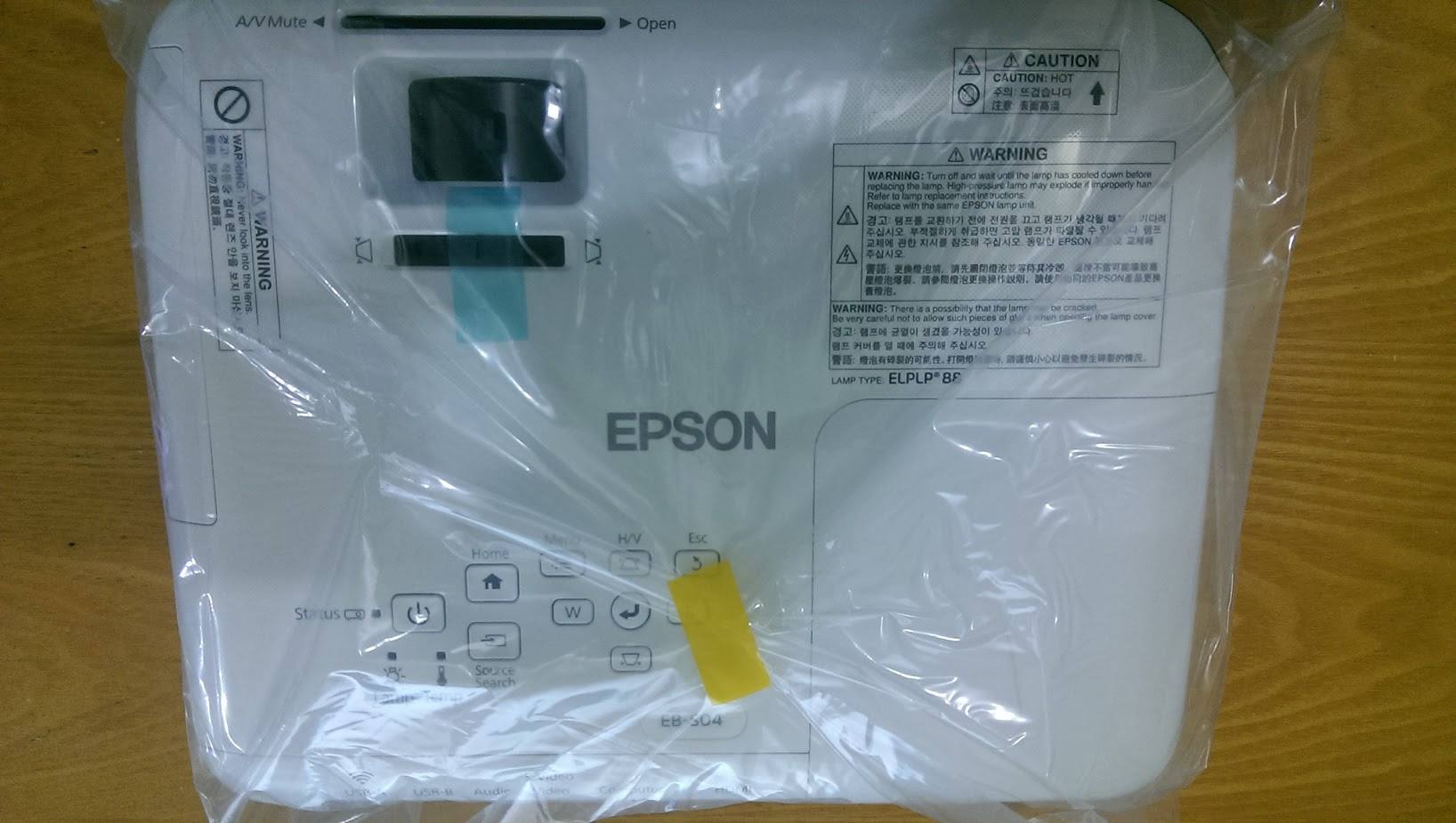 EPSON EB-S04