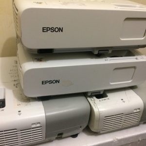 máy chiếu EPSON EB-825