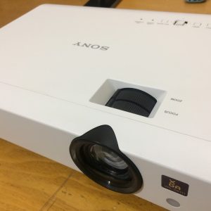 Máy chiếu Sony VPL-DX111