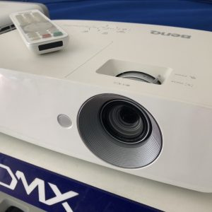 Máy chiếu BenQ HT1070 (90%)