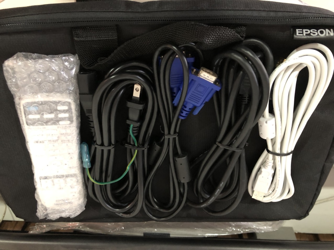 Máy chiếu HD Epson EB-1875W (Like new 99,9%) - Ảnh 3