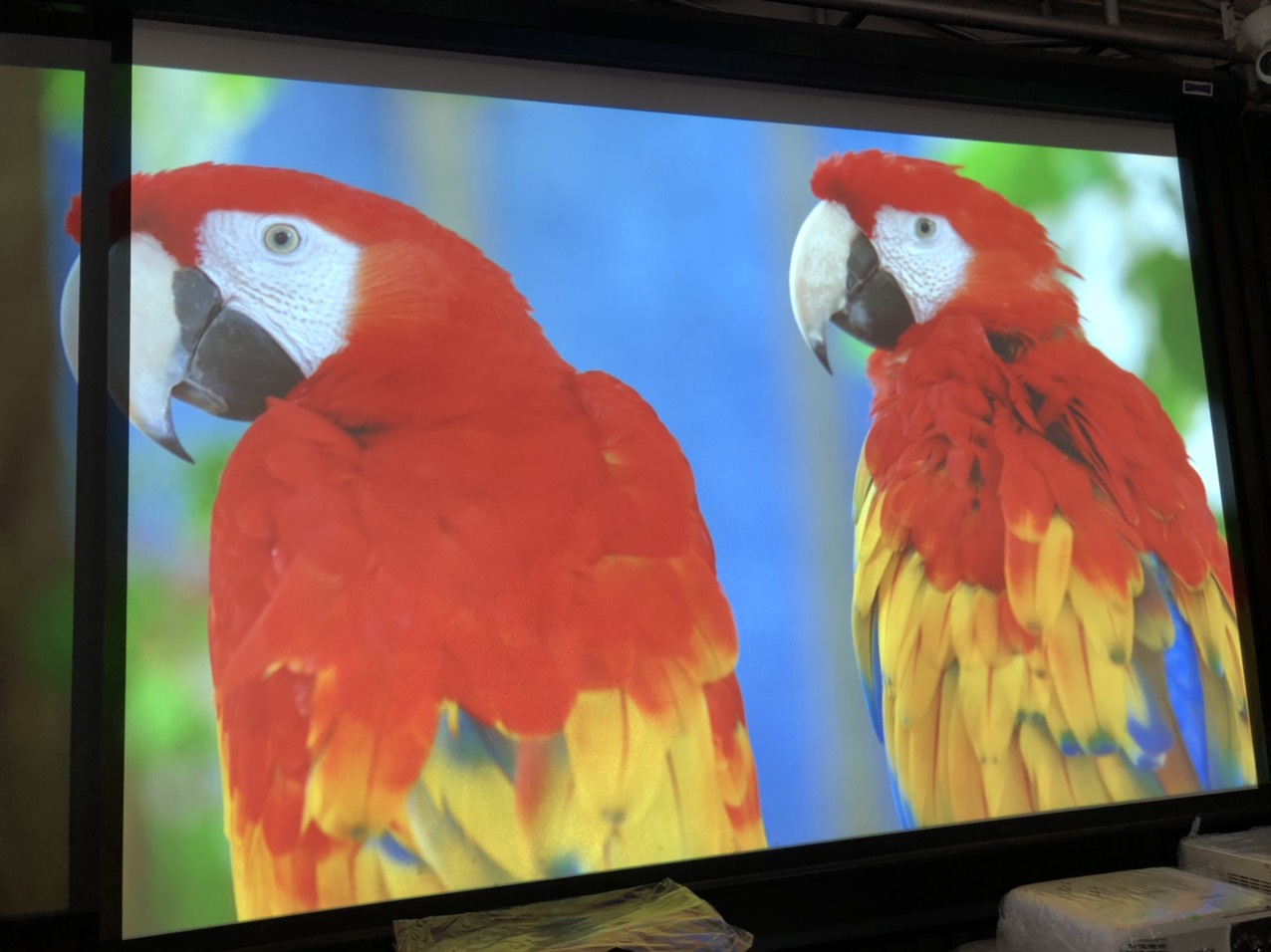 Máy chiếu HD Epson EB-1875W (Like new 99,9%) - Ảnh 2