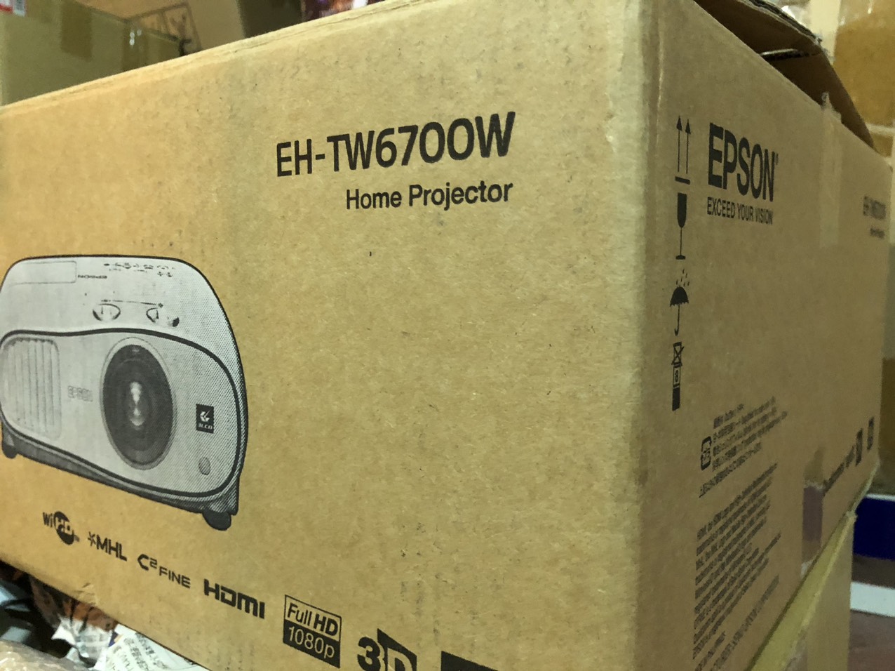 Máy chiếu EPSON EH-TW6700W Full HD 3D - Ảnh 6