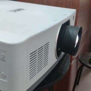 Máy chiếu NEC PA703ULJL