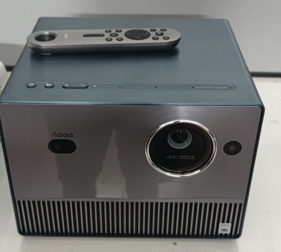 Máy chiếu Hisense Vidda C1S