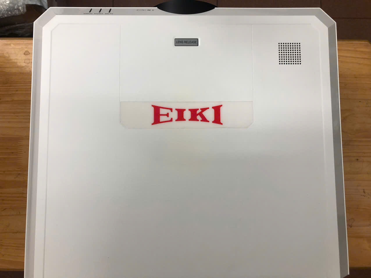 Máy chiếu Eiki EK-512X Like New - Ảnh 4