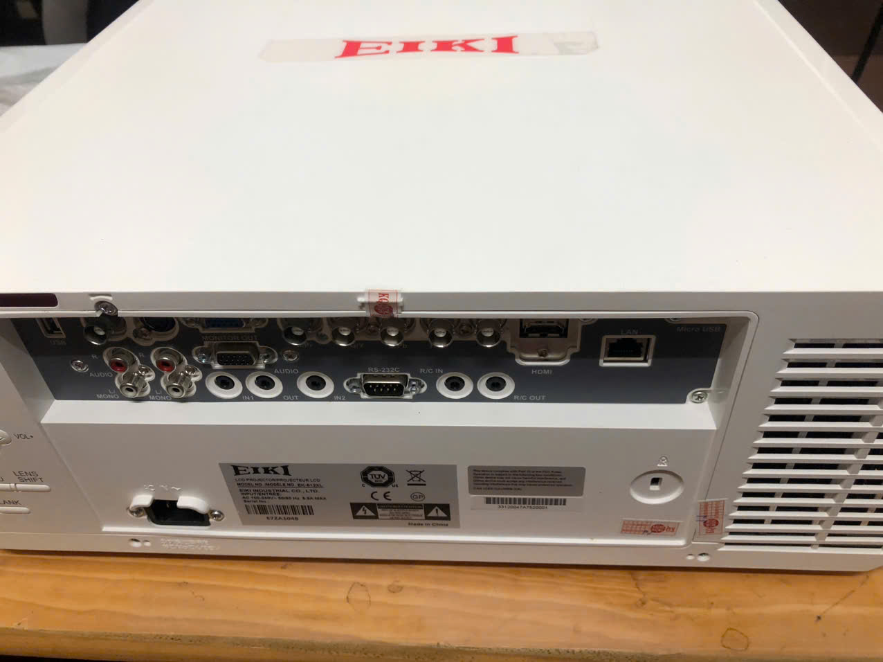 Máy chiếu Eiki EK-512X Like New - Ảnh 2