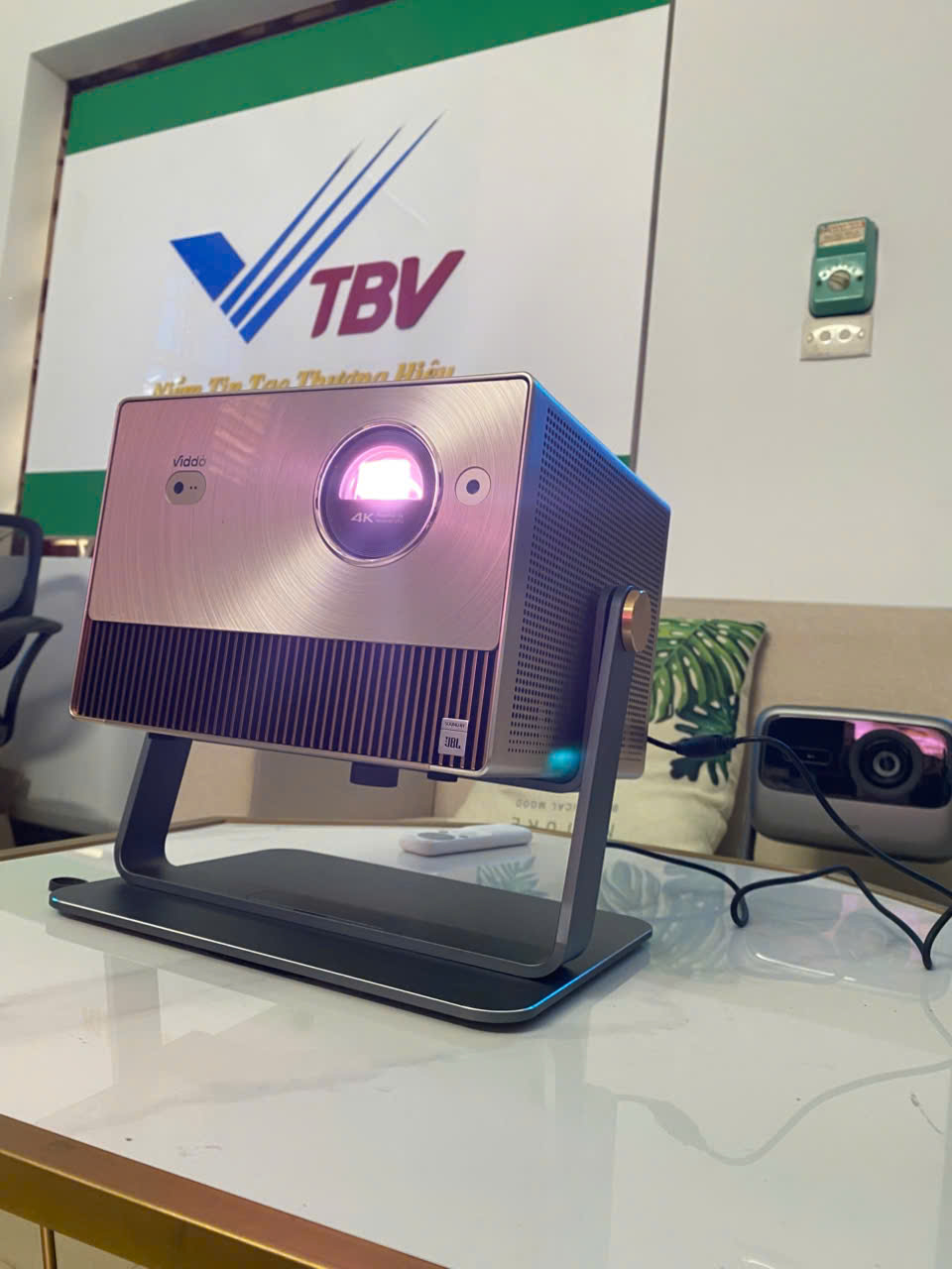 Máy Chiếu Laser 4K Hisense Vidda C1 pro