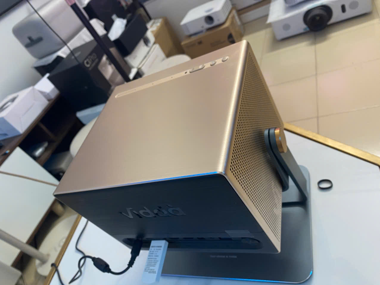 Máy Chiếu Laser 4K Hisense Vidda C1 pro - Ảnh 4