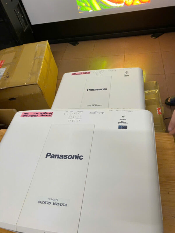 Máy chiếu Laser Panasonic PT-MZ670 Full HD (likenew) - Ảnh 7