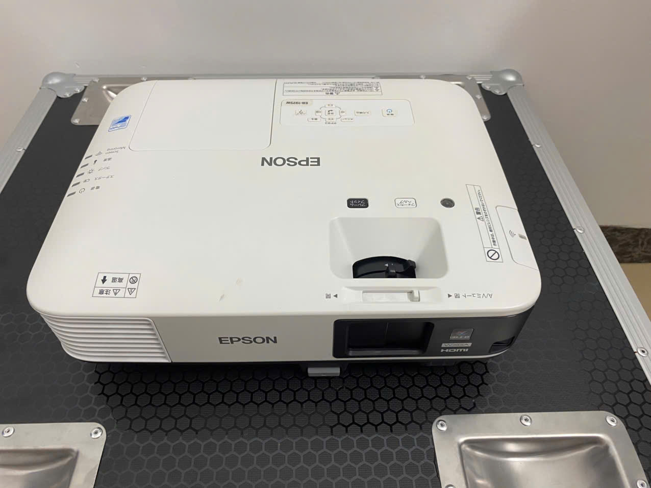 Máy chiếu EPSON EB-1975W (Likenew) - Ảnh 4